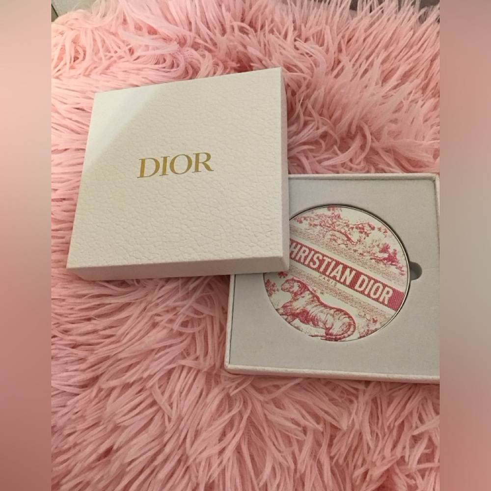 Nee Dior Pink and White Pocket Mirror With wildlife’s design, very beautiful